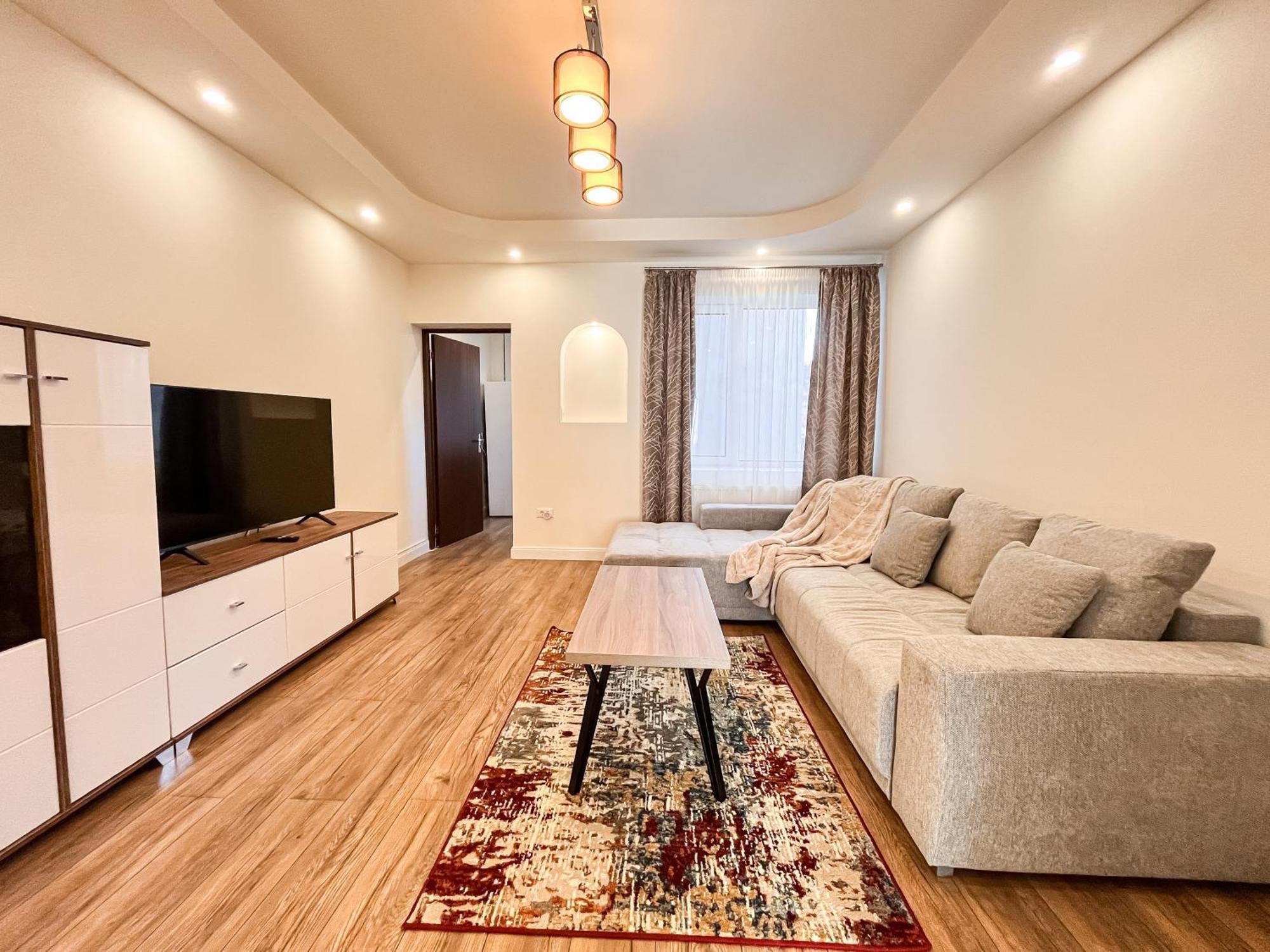 La Teatru - 2Bd Apartment Near Theatre And Old Town Brasov Luaran gambar